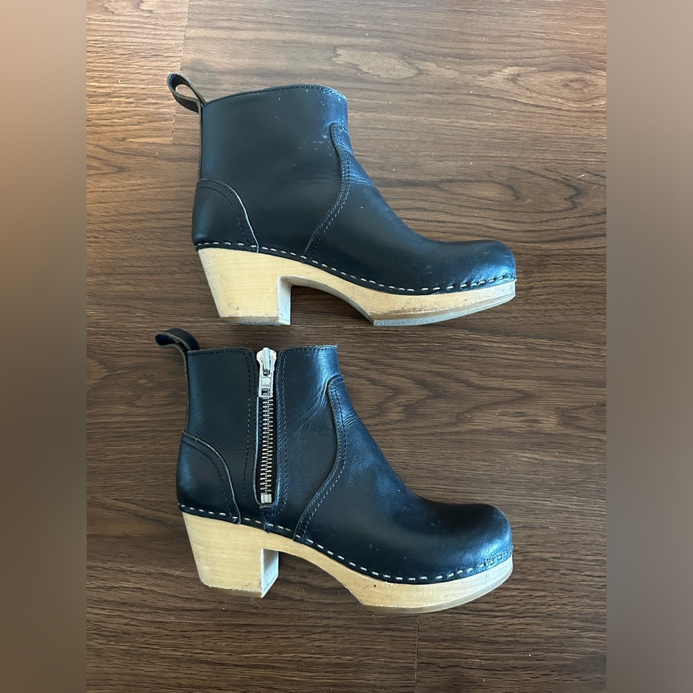 Swedish Hasbeens black clog boots